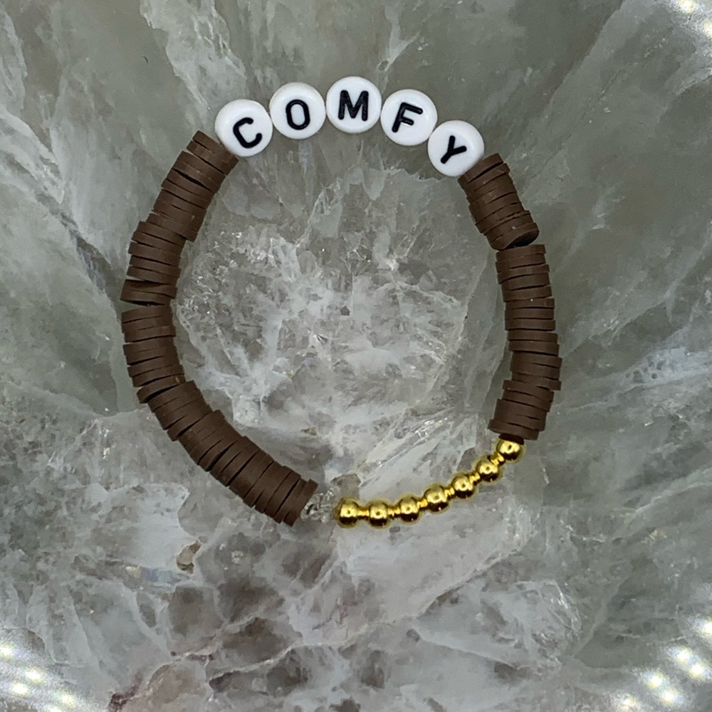 Clay bead bracelet “Comfy Cloud”